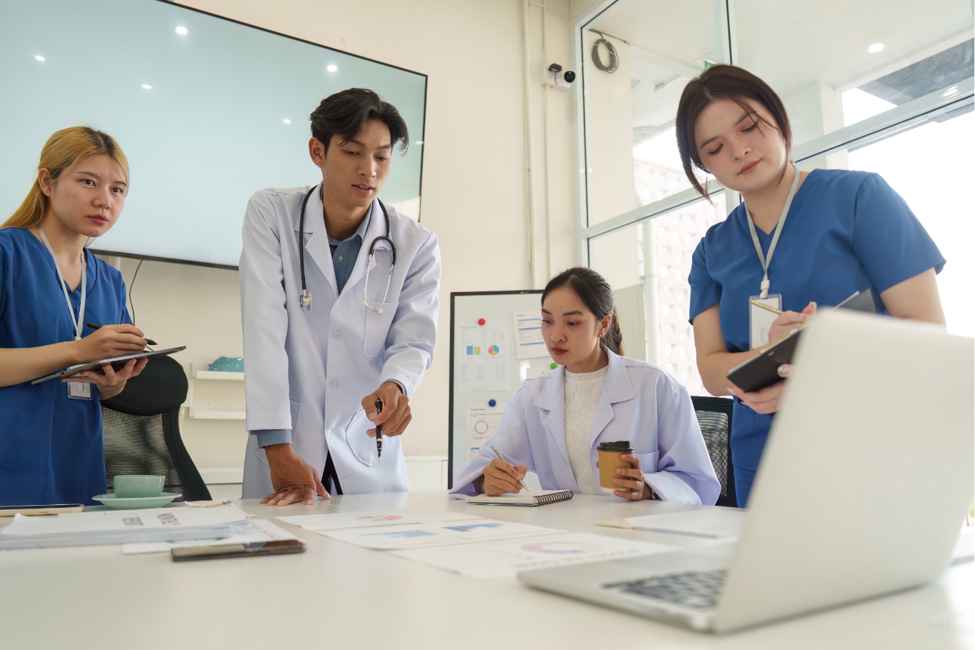 Managing Innovation and Change in Healthcare Microcredential
