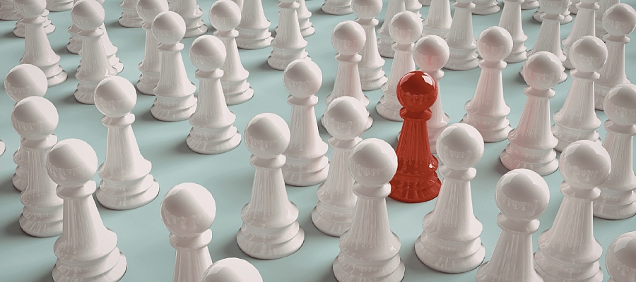 image d'une personne qui se détache dans la foule