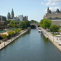 landscape photo of the Rideau Canal in Ottawa