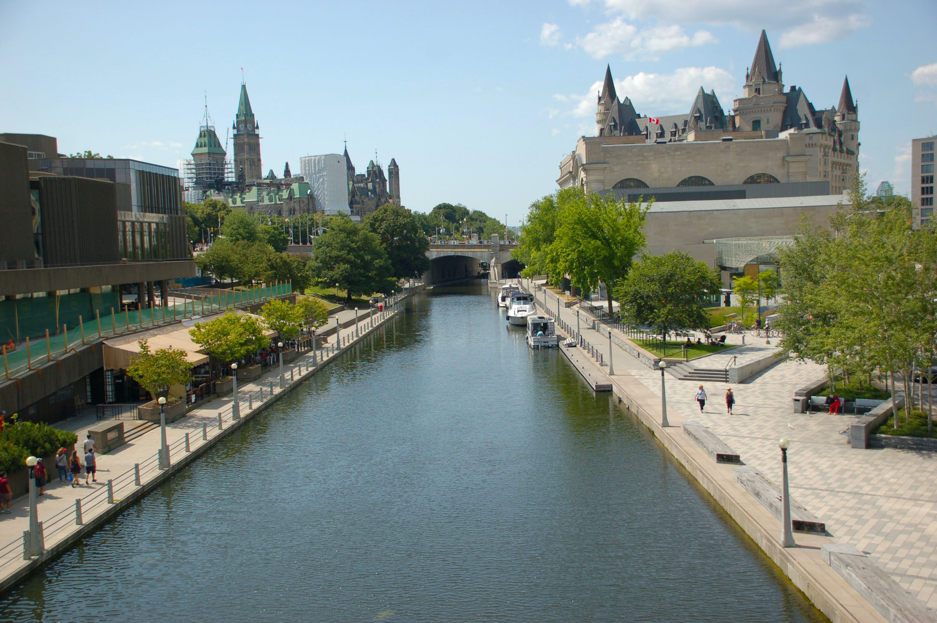 Le Canal Rideau au centre-ville d'Ottawa