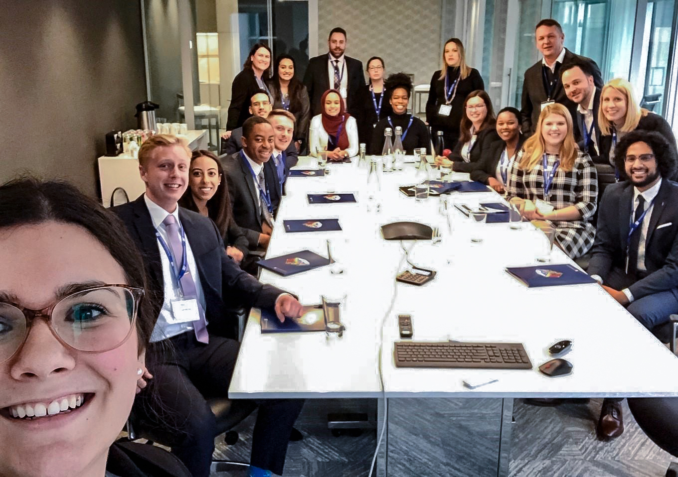 Group of CEOx1Day participants