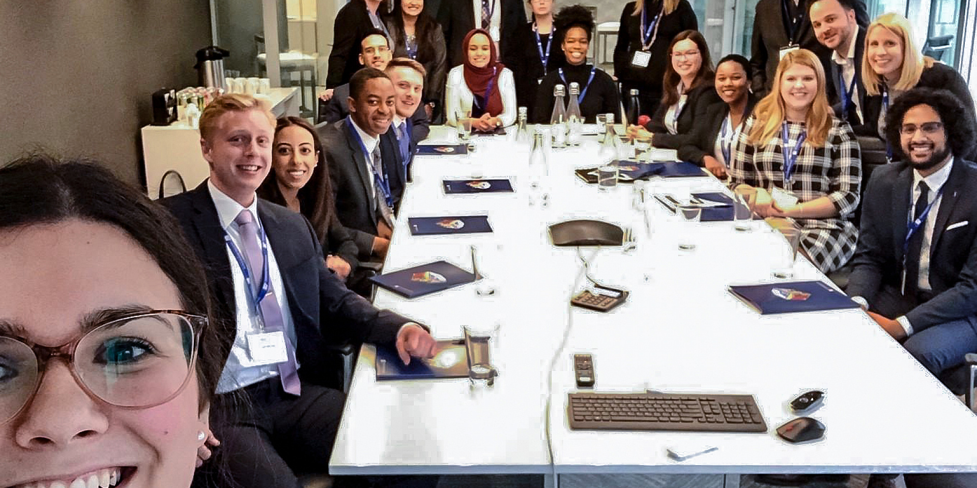 photo de groupe de quelques participants au CEOX1Jour