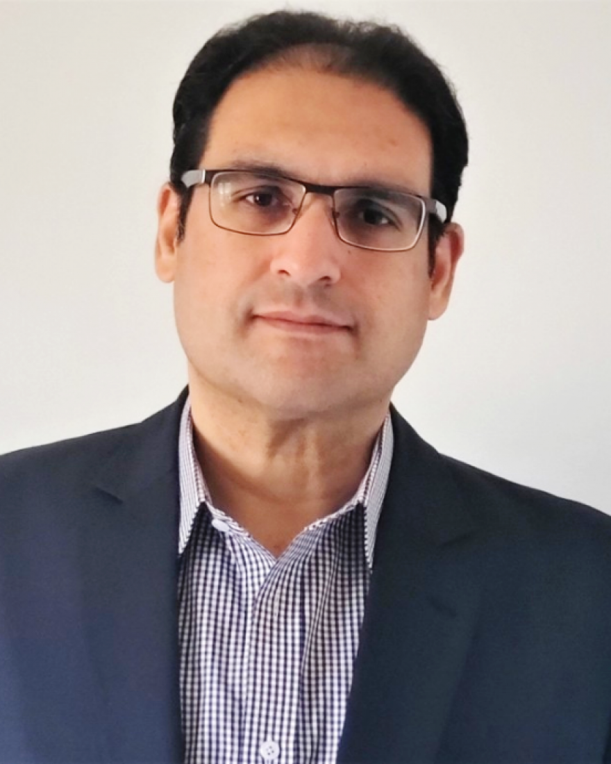 Dr. Umar Ruhi