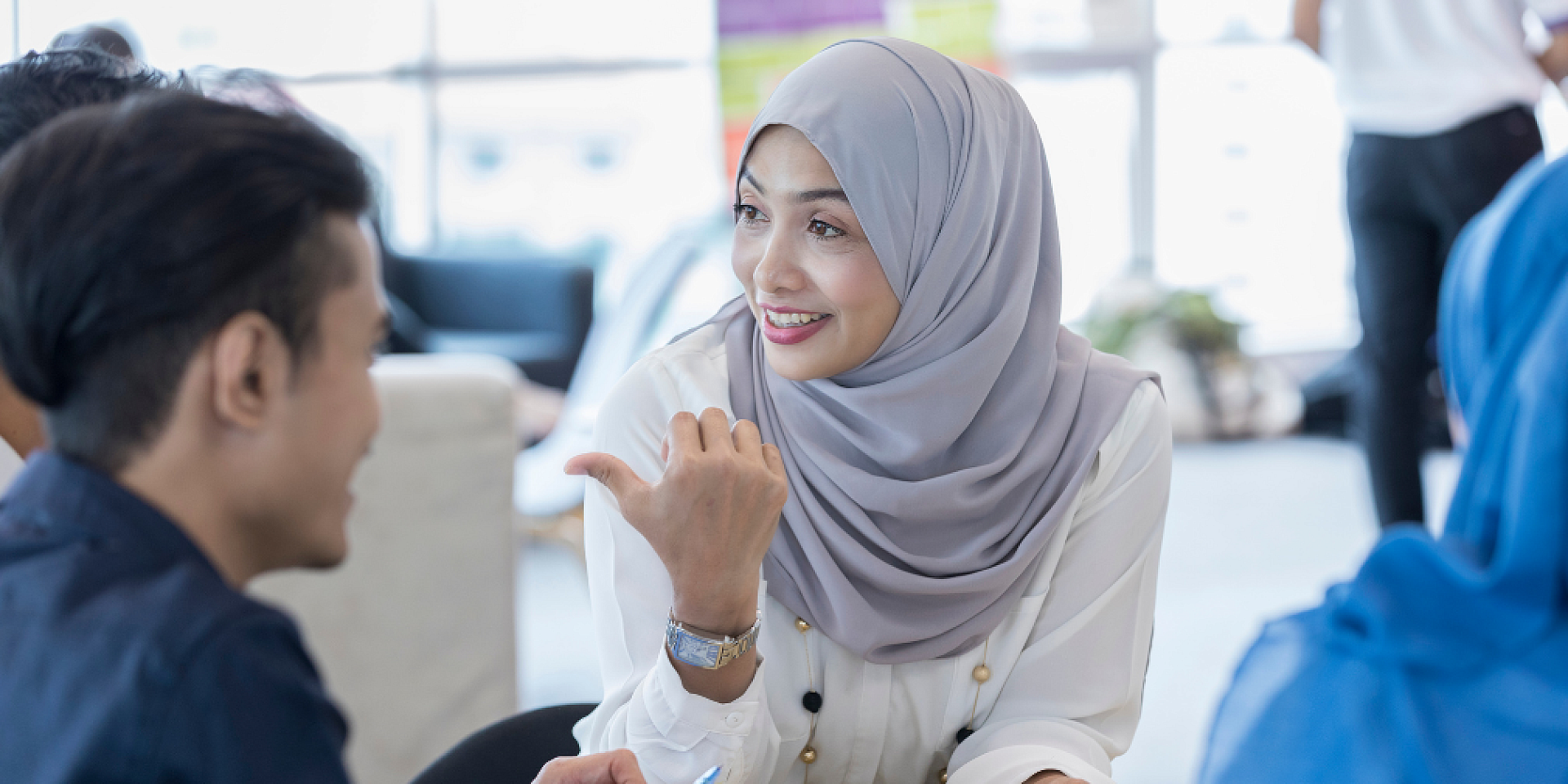 Woman working in a team