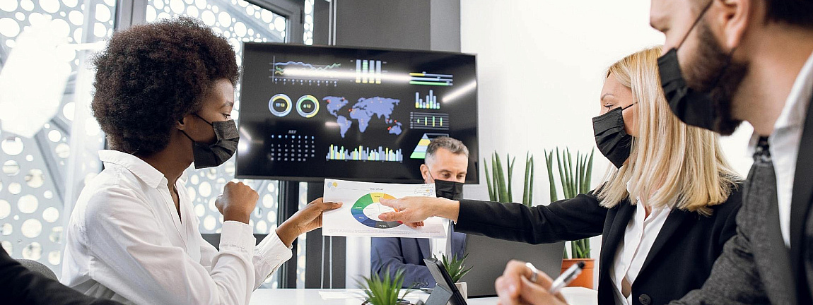 Does it pay for private firms to be socially responsible?